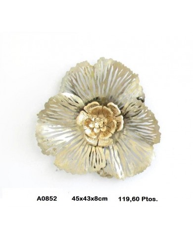 Flor decorativa color oro